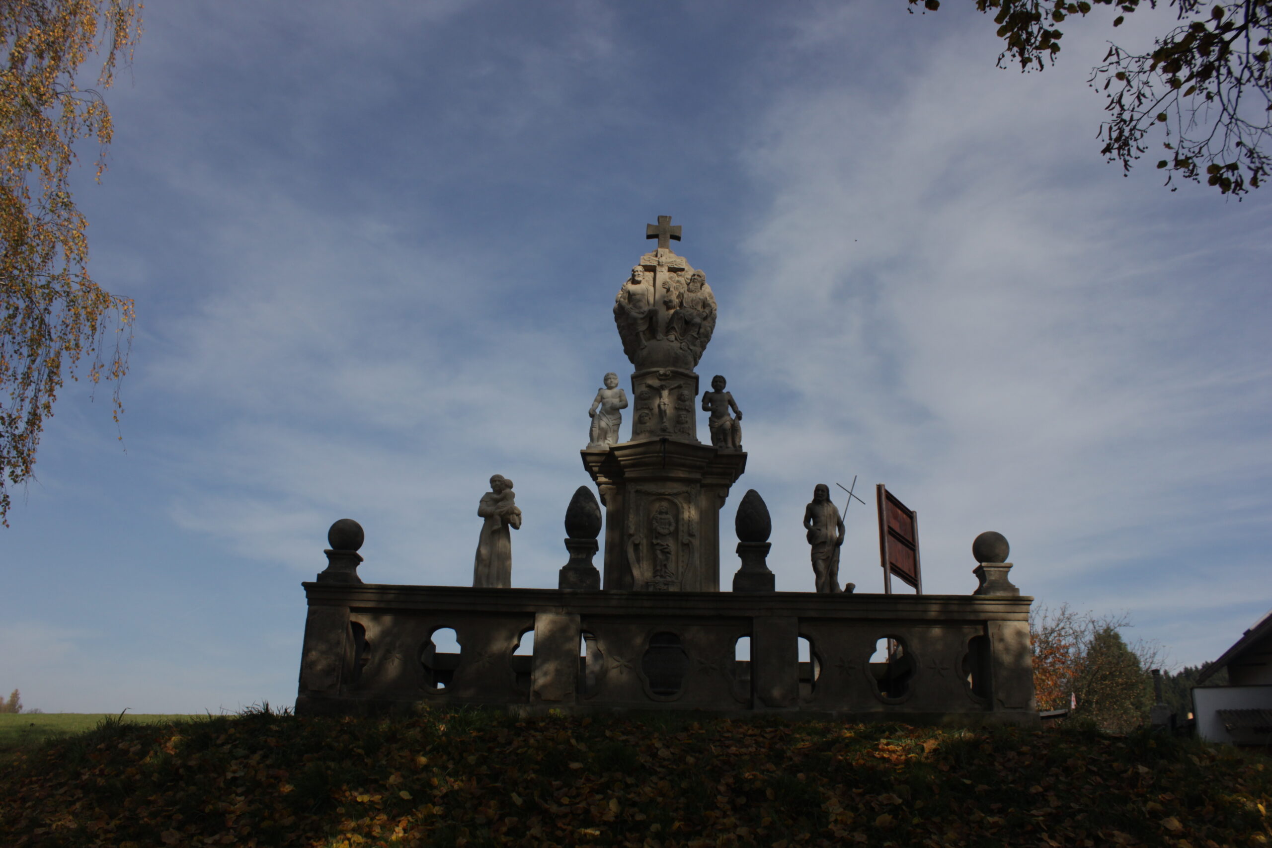 Sloup Nejsvětější Trojice, Pěkov.