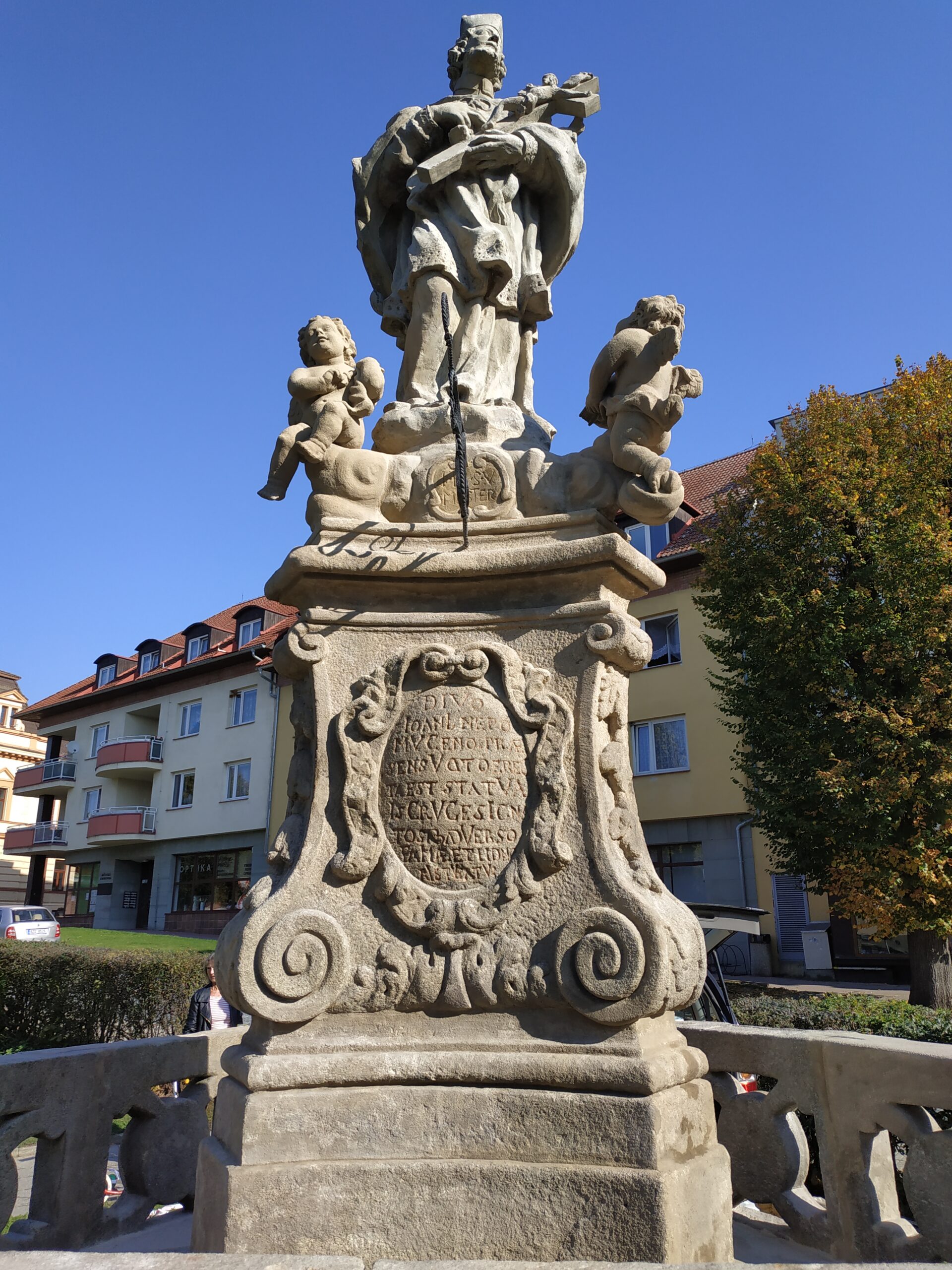 Barokní sousoší z Fryštáku.